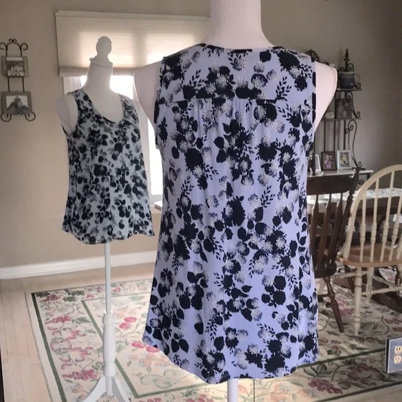 LOFT top - Picture 2 of 6